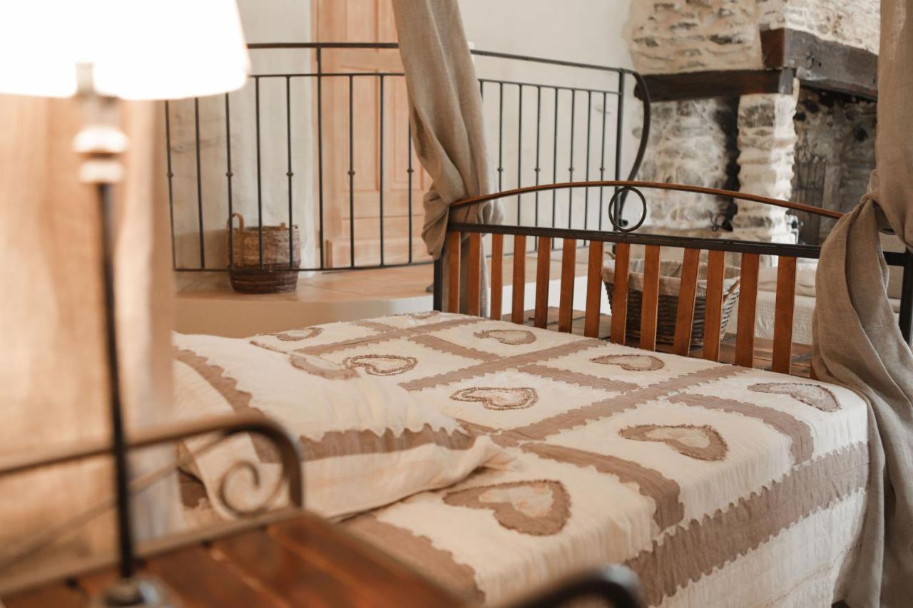 Maison D'Hotes Le Hameau De La Mure Saint-Laurent-du-Pape Ngoại thất bức ảnh